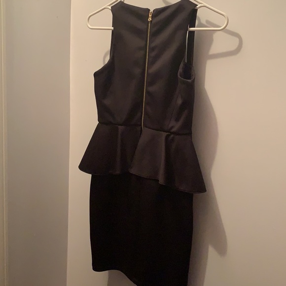 Guess dress - Picture 4 of 4